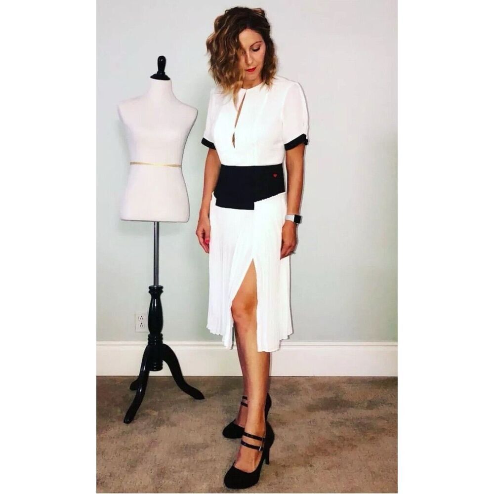 Dear Drew by Drew Barrymore Elizabeth Street short sleeve pleated dress